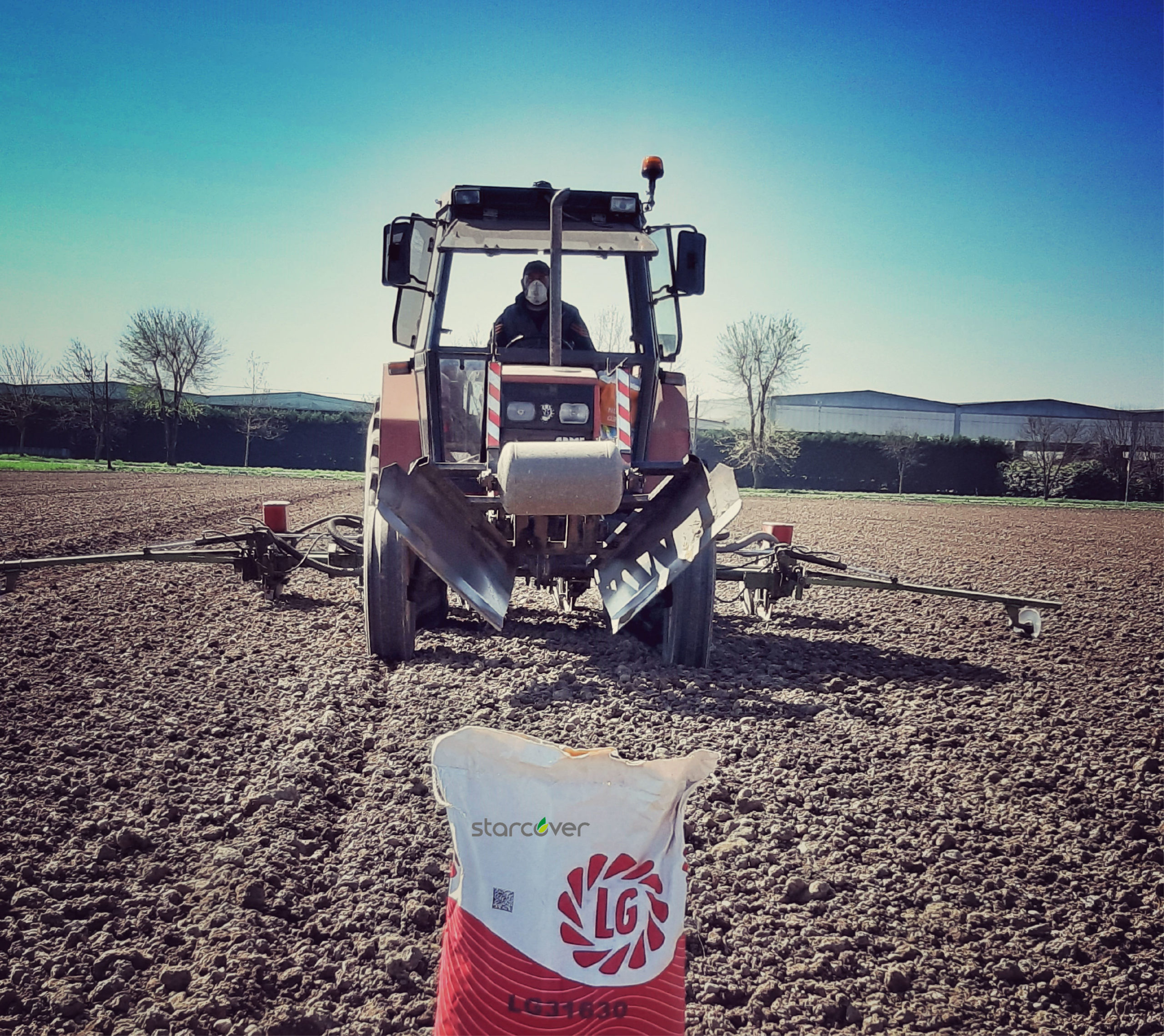 Agricoltore con protezioni
